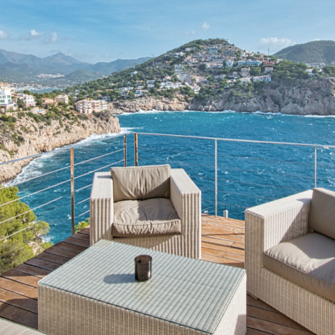 MALLORCA HOME. Realitní specialista na Mallorku. 100% servis v češtině již od roku 2019.