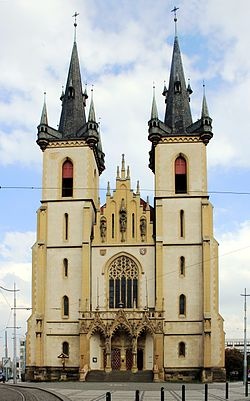 Kostel_sv_Antonína_Praha_2012_1