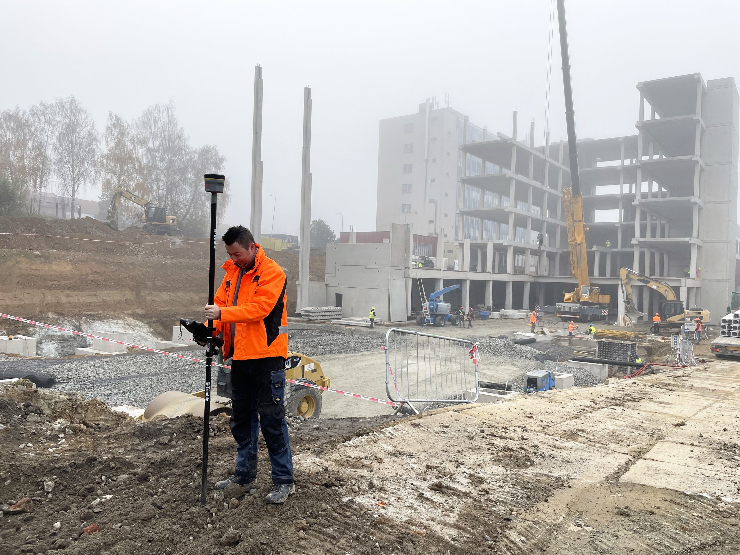 geodet na stavbe(inženírska gepodezie) bez loga